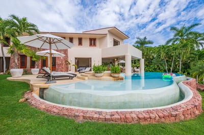 Villa Alamanda, 4+1-Bedroom Villa in Lagos del Mar, Punta Mita — photo 4